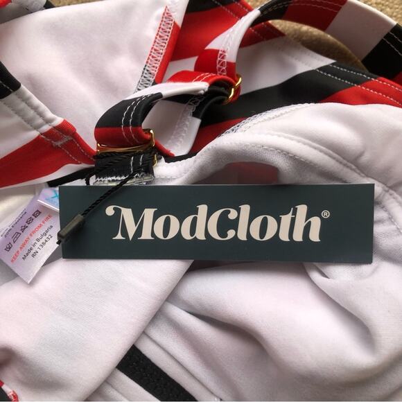 ModCloth NWT Dharla Sporty Red White Black Stripe Sexy Zip One-Piece Swimsuit XS - Picture 12 of 14